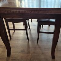 Tavolo in legno 6 sedie in legno