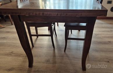 Tavolo in legno 6 sedie in legno