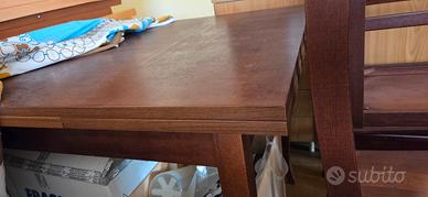 Tavolo completo di 6 sedie 