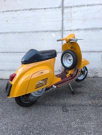 Piaggio Vespa 50 R (restauro recente)
