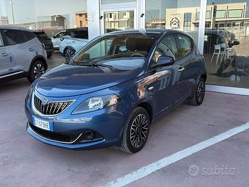 Lancia Ypsilon 1.0 FireFly 70cv Hybrid Platino