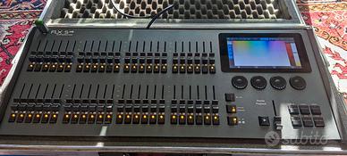 Mixer luci Zero88 FLX S48 con flightcase