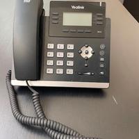 10 telefoni IP da ufficio + switch ZYXEL 24 canali