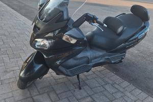 Suzuki Burgman 650 executive