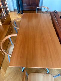 tavolo rettangolare di design Alias con 4 sedie