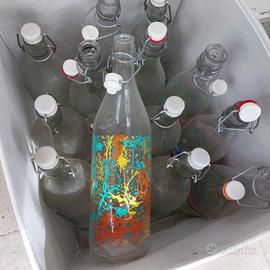 13 bottiglie di vetro da 1 lt