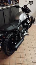 Moto Guzzi V7 