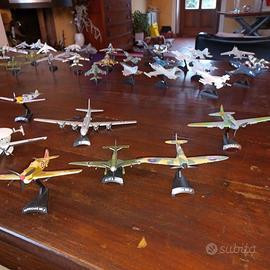 Collezione modellini militari e civili