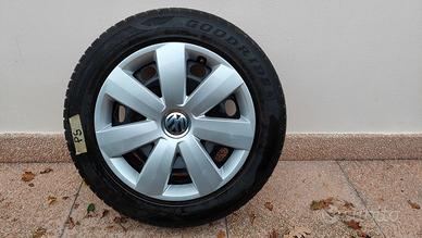 4 pneumatici  205-55-R16 + cerchi + copricerchi