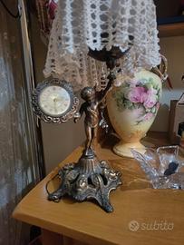 Lampada da tavolo in bronzo 