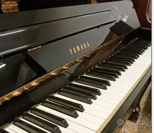 Pianoforte verticale Yamaha