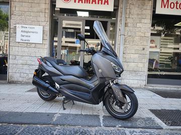 Yamaha X-Max 300