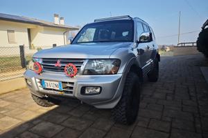 Mitsubishi Pajero v60