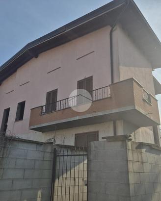 5 LOCALI A VIGEVANO