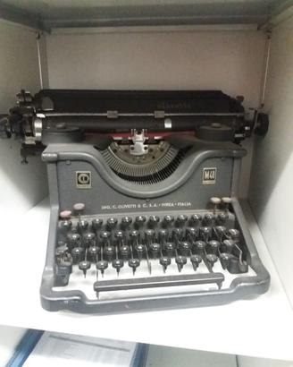 Macchina da scrivere M40 Olivetti