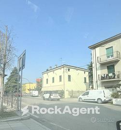 BASILICANOVA (PR)- NEGOZIO / UFFICIO CENTRO PAESE