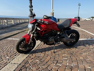 Ducati Monster 821