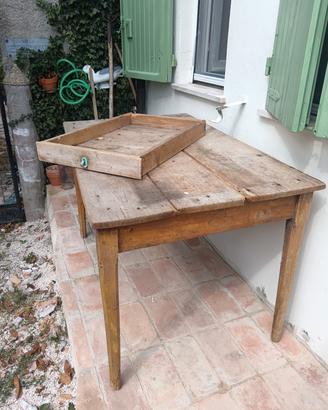 Tavolo di campagna