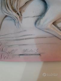 Scultura firmata, i due cavalli in resina 