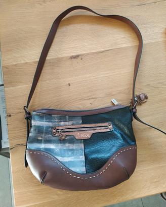 Borsa Anekke