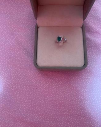 anello oro bianco smeraldo 