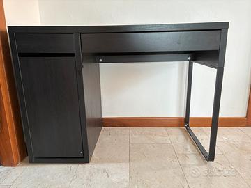 Scrivania ikea