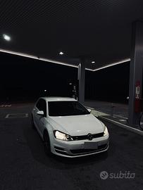 Volkswagen Golf 7 1.6 TDI 110 CV – Cup Edition