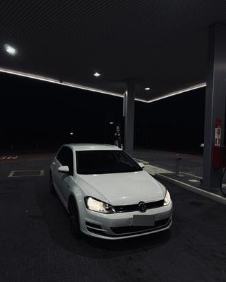 Volkswagen Golf 7 1.6 TDI 110 CV – Cup Edition