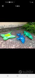 Coccodrillo, pesce cane e manta gonfiabili