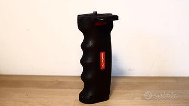 Maniglia inferiore per cage / rig video