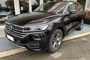 VOLKSWAGEN TOUAREG 3.0 V6 TDI 231 CV 4MOTION R-LIN