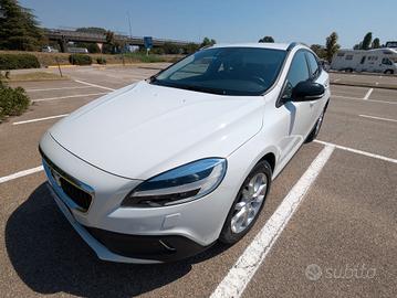 VOLVO  V40 CROSS COUNTRY 120CV