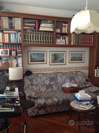 libreria  in legno 