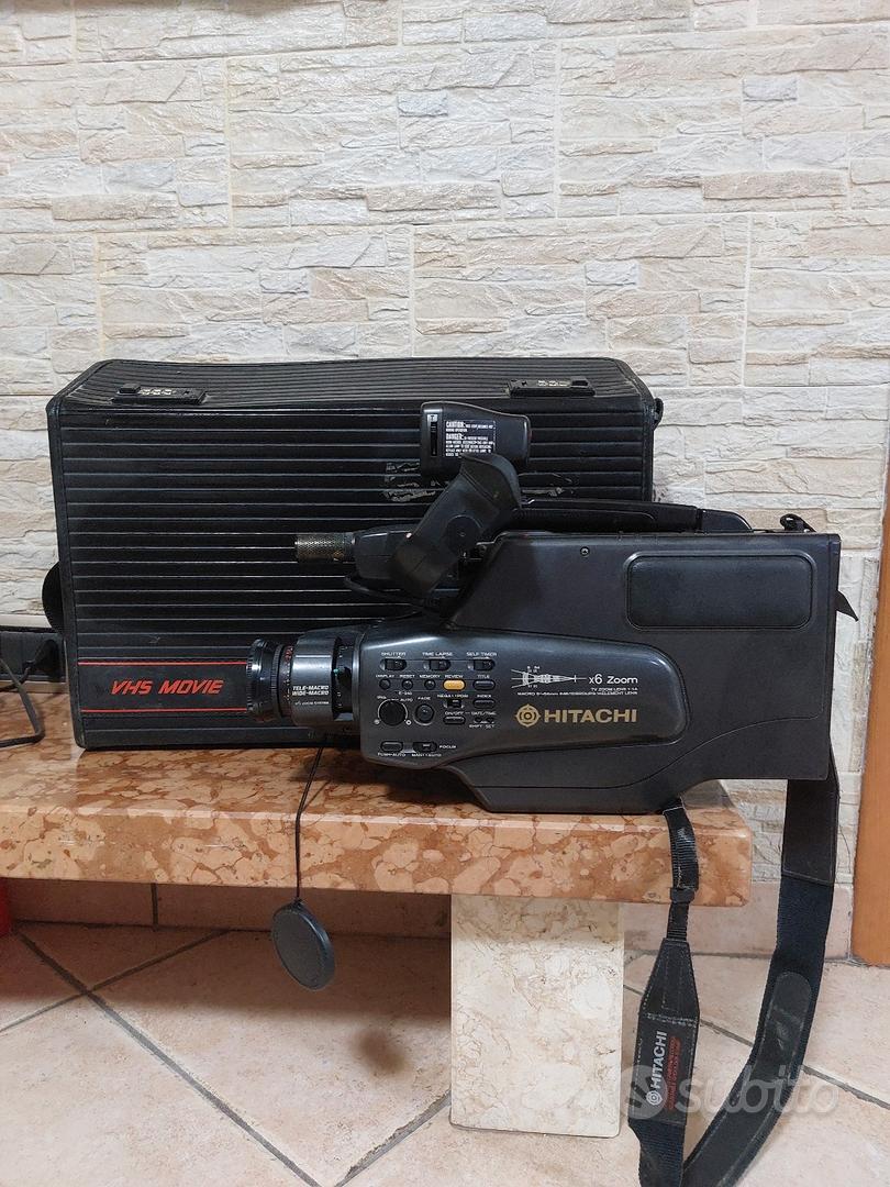 Video Camera VHS Hitachi VM 2400 Audio/Video In vendita a Napoli
