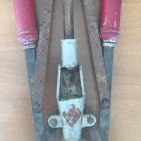 Tappatrice per tappi in sughero