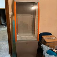 vetrina con vetri