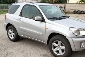 Toyota RAV4  3porte anno 2002:benzina 2.0  4×4