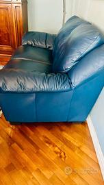Divano in pelle blu