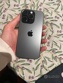 Iphone 16 Pro 128GB Titanio Nero + 3 cover apple