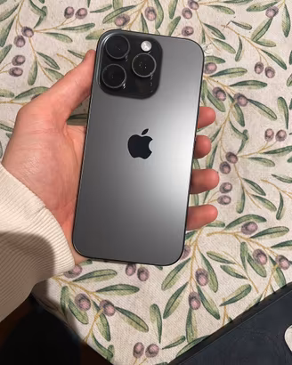 Iphone 16 Pro 128GB Titanio Nero + 3 cover apple