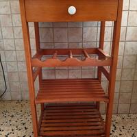 Mobiletto cucina con portabottiglie e ruote