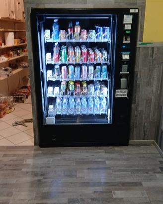 Distributori automatici di finite e Snak