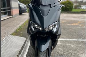 T-max 560 total black
