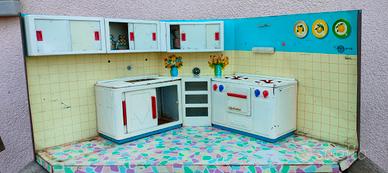 Cucina giocattolo Marchesini nni '50-'60 in latta.