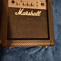 Amplificatore per chitarra Marshall MG10CF.