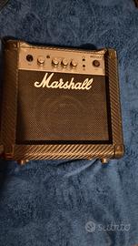 Amplificatore per chitarra Marshall MG10CF.