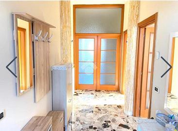 Stock 6 porte interne legno e vetro con telai