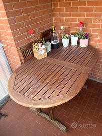Tavolo da esterno in teak