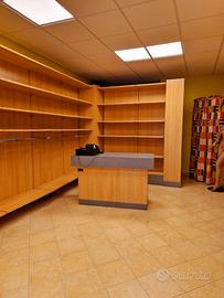 Cabina armadio modulare / Arredo completo negozio
