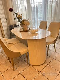 Tavolo gress effetto marmo e sedie